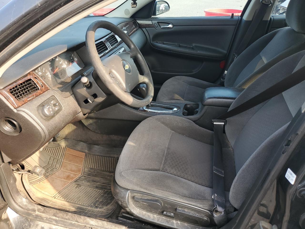 Chevrolet Impala Lt Image 4