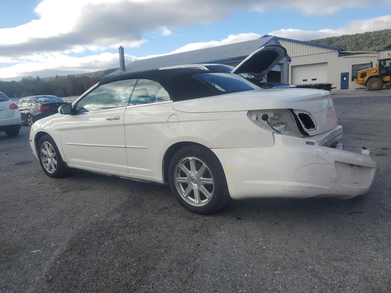 Chrysler Sebring Touring Image 2