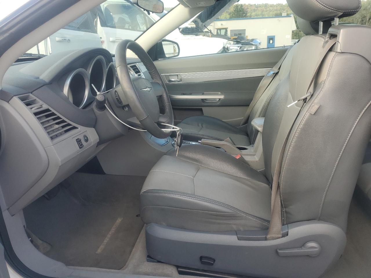 Chrysler Sebring Touring Image 8