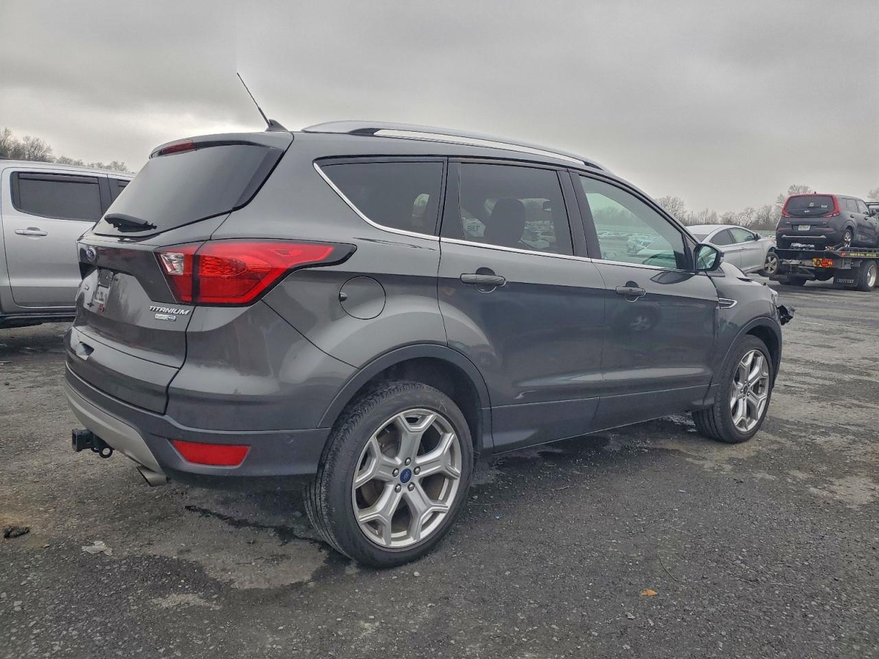 Ford Escape Titanium Image 7