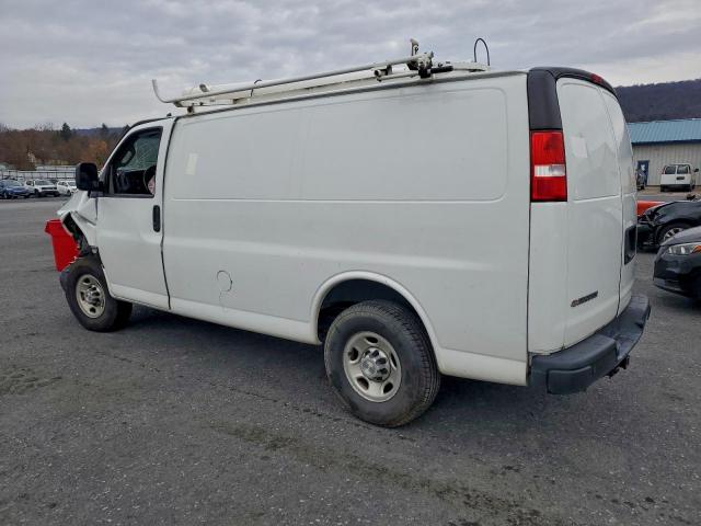 Chevrolet Express Image 11