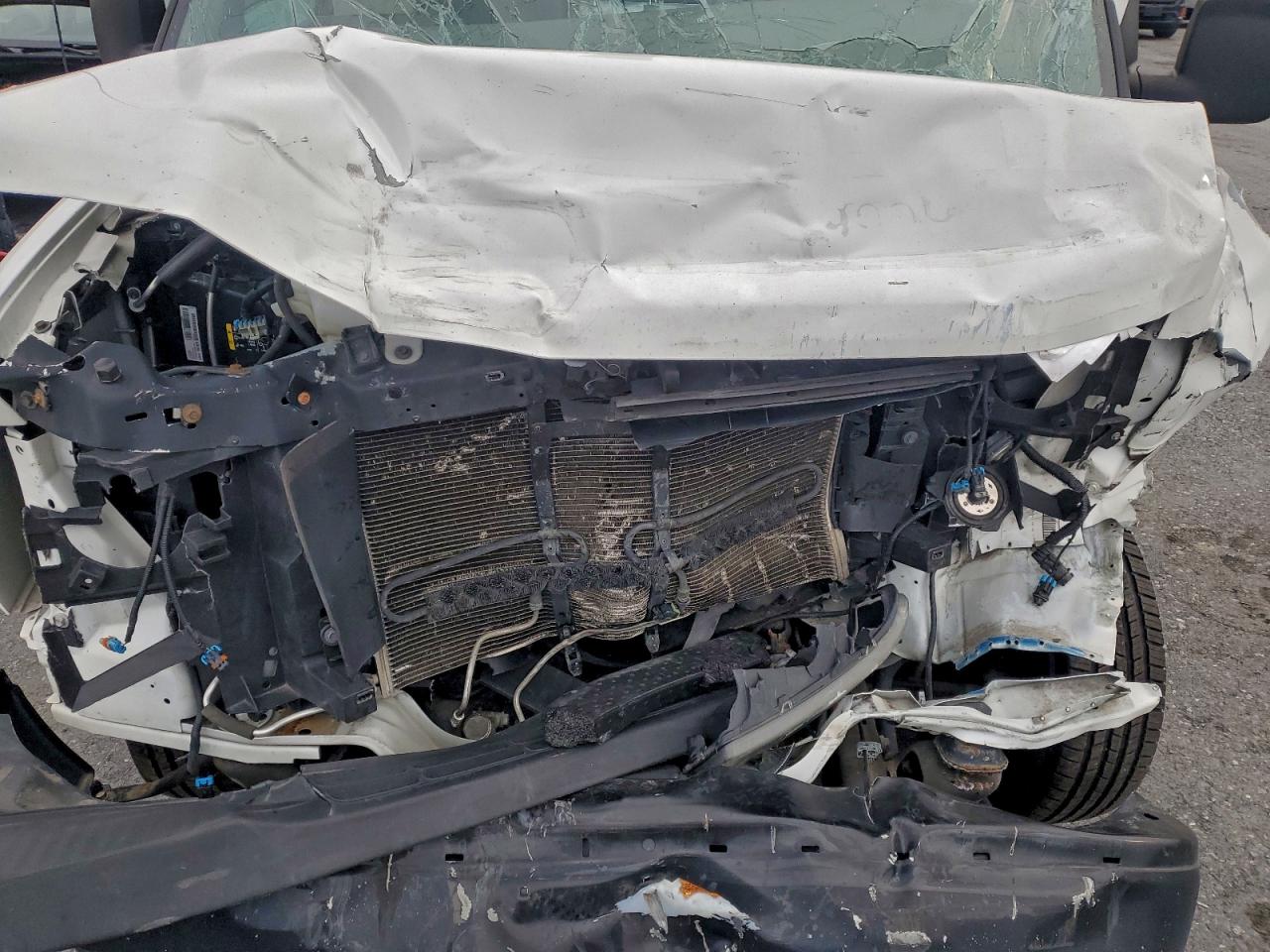 Chevrolet Express Image 10