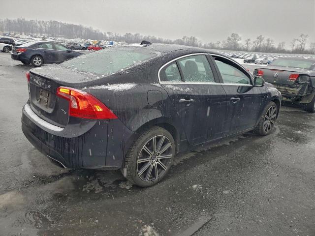 Volvo S60 Platinum Image 2