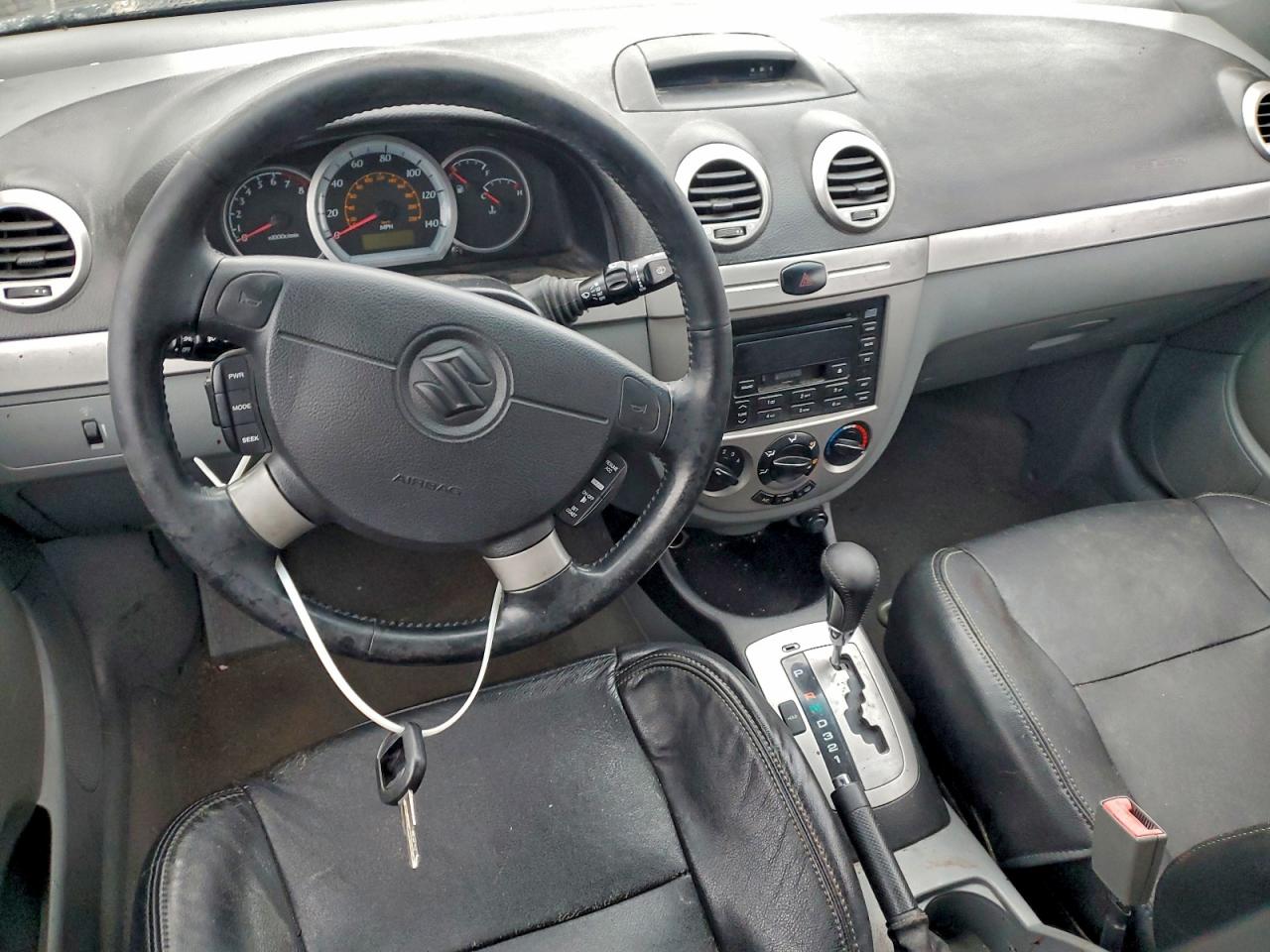Suzuki Forenza Premium Image 9