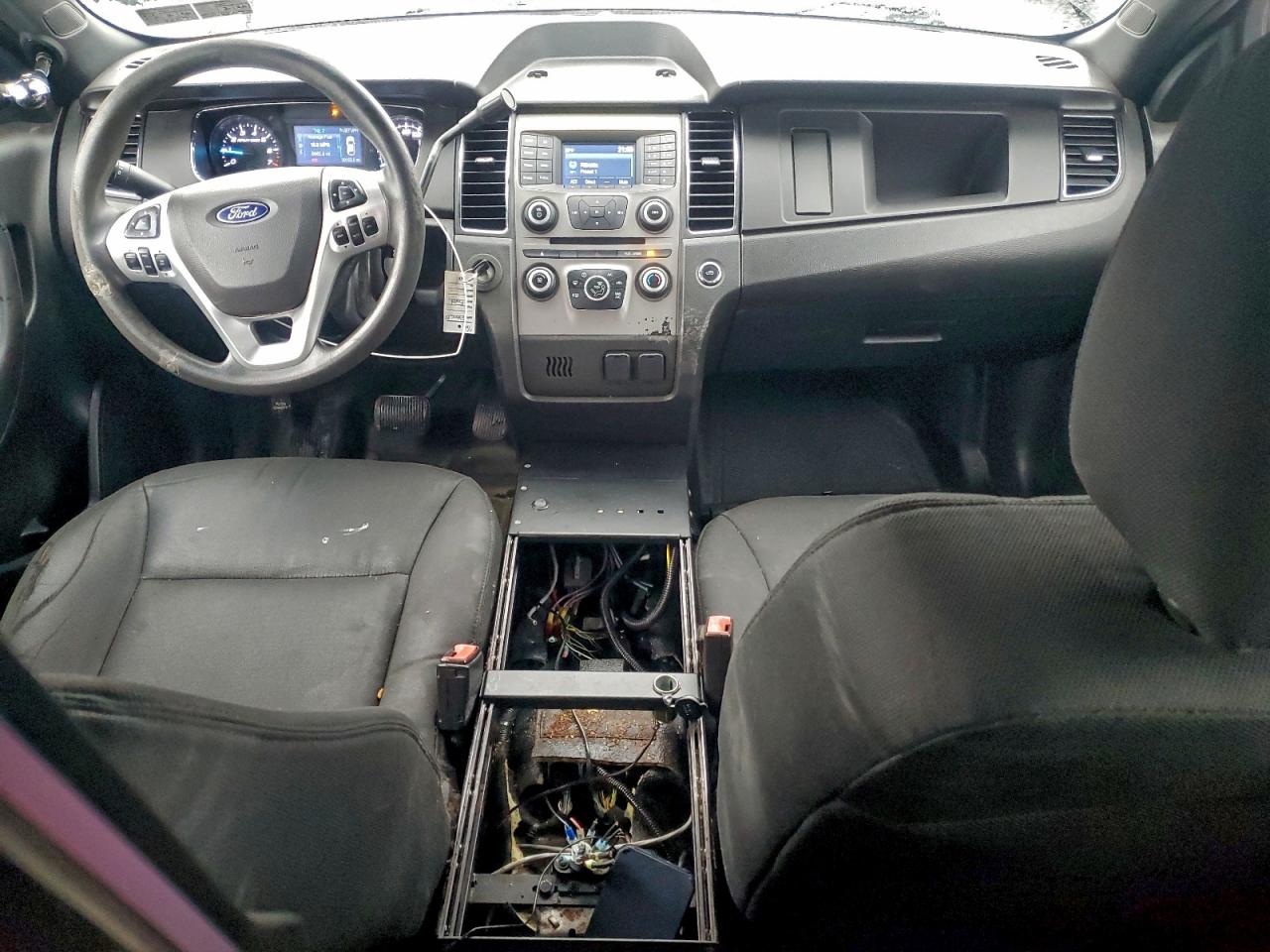 Ford Taurus Police Interceptor Image 9