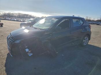  Salvage Nissan Kicks