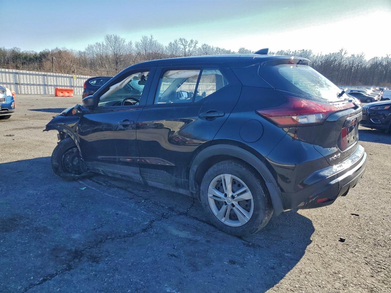 Nissan Kicks S Image 2