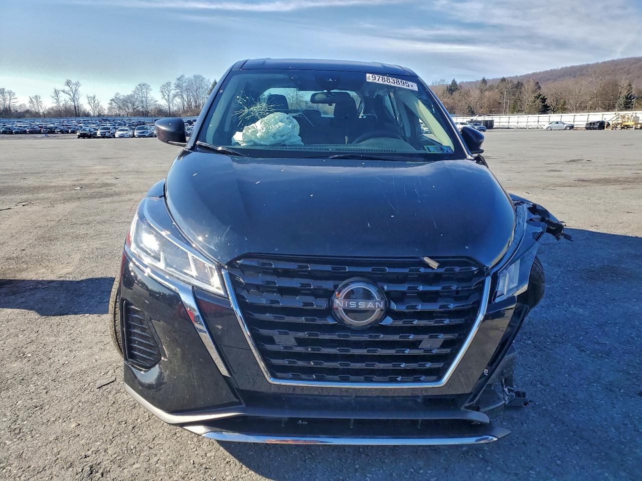 Nissan Kicks S Image 9