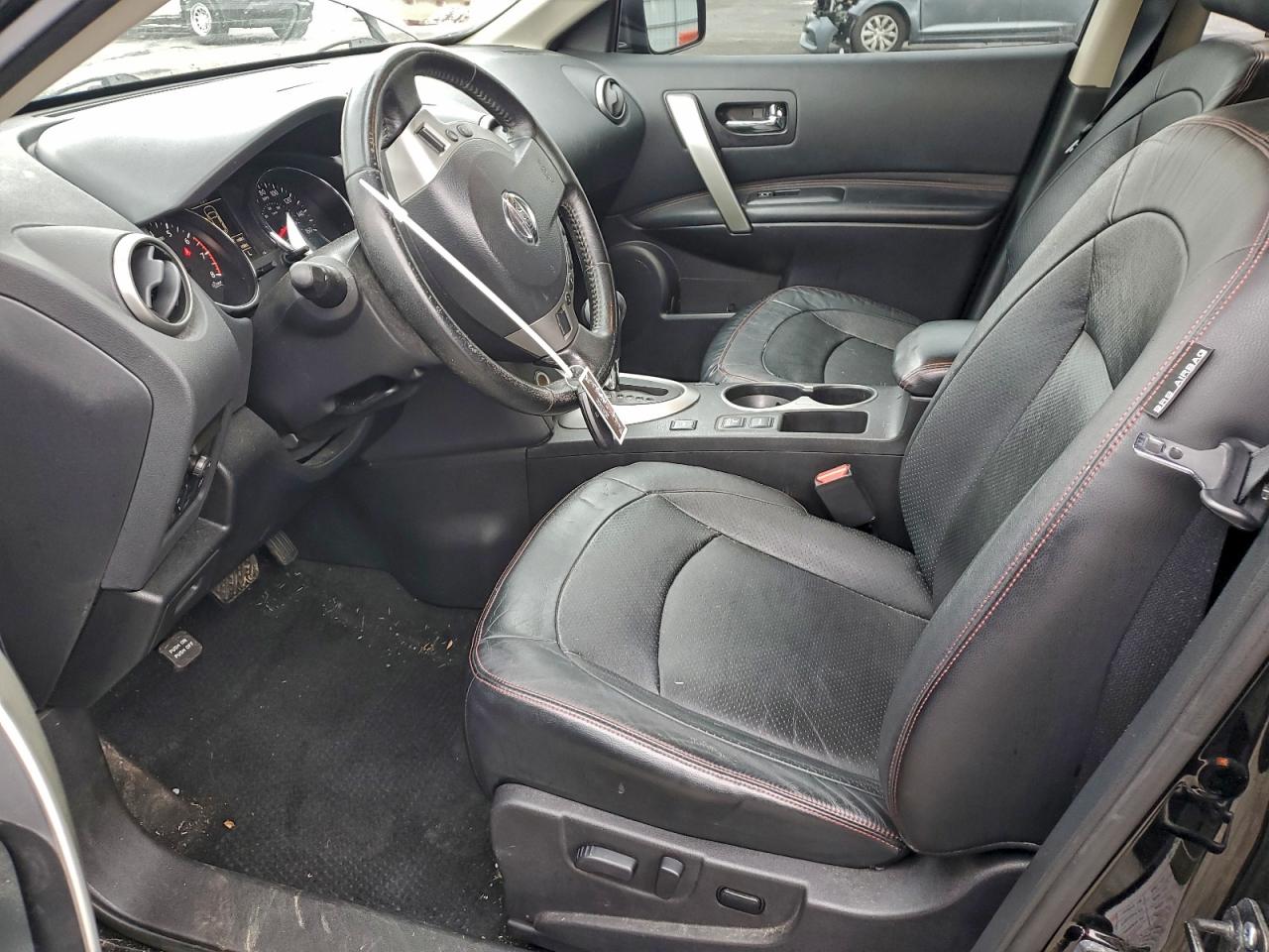 Nissan Rogue S Image 6