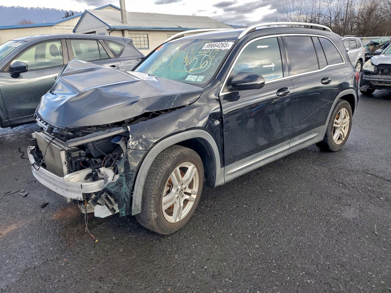 Mercedes-Benz GLB 250 4matic Image 1