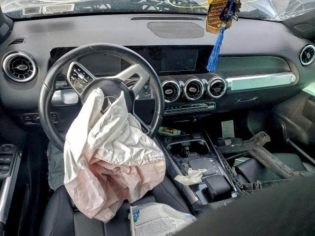 Mercedes-Benz GLB 250 4matic Image 10