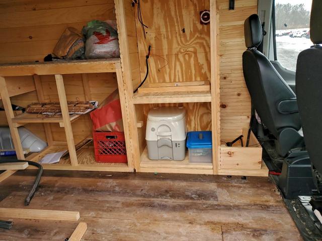 Ford Transit T-350 Image 10